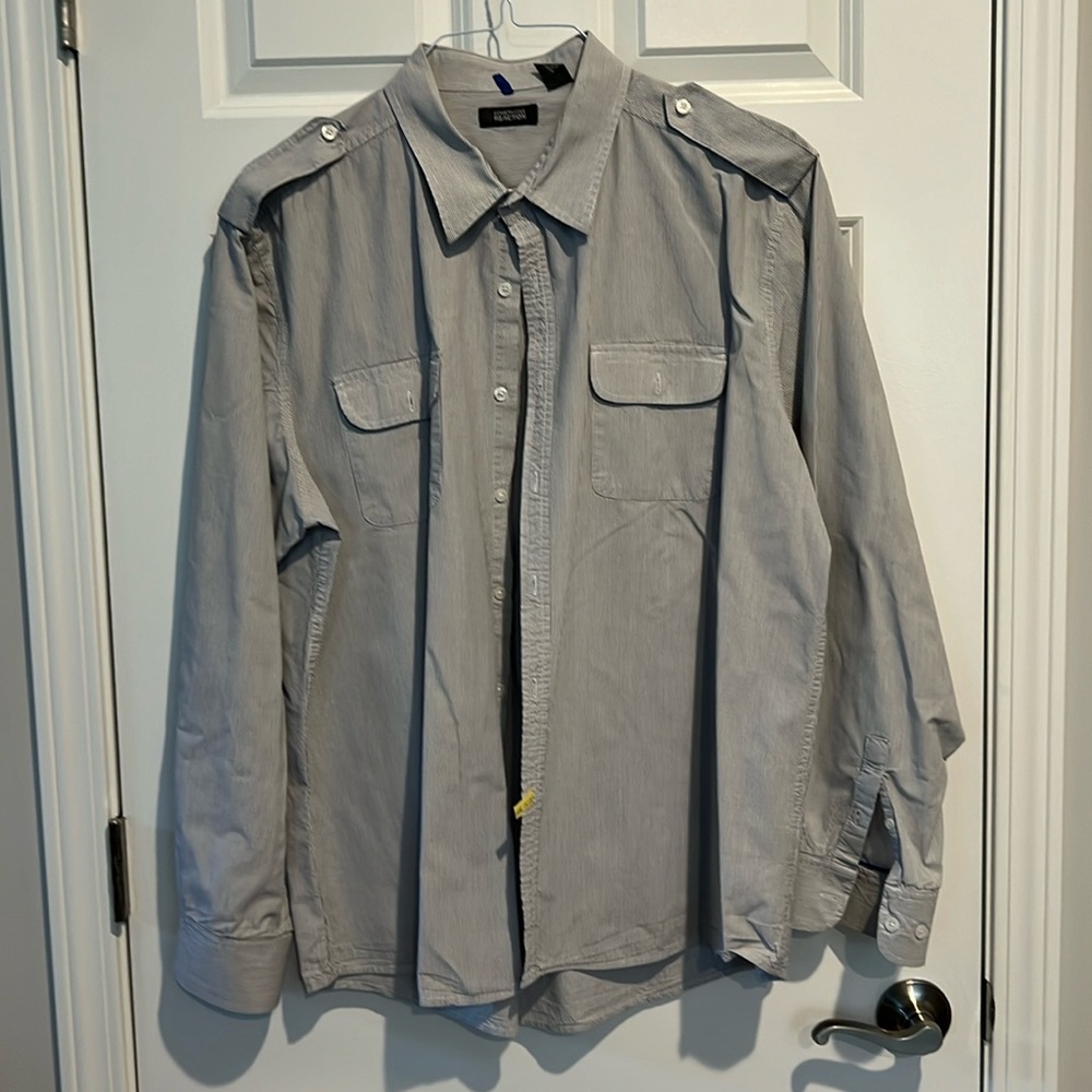 Kenneth Cole Reaction Casual Button Up Shirt -Size XXL.  White and Black Stripes